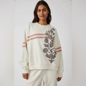 ▪️NWT Free People Movement All Star Logo
Pullover